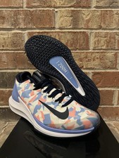 Nuove scarpe da tennis Nike